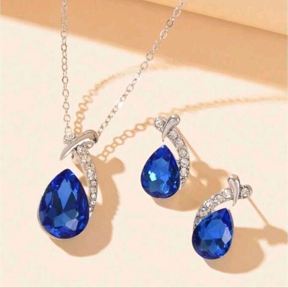 Silver & Blue Teardrop Necklace & Earrings Set - Picture 3 of 3